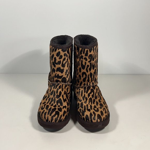 Ugg ( 1002790) Exotic Leopard Classic Shearling Boots Women Size 7 - Picture 4 of 7